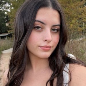 Meet your Posher, Bella